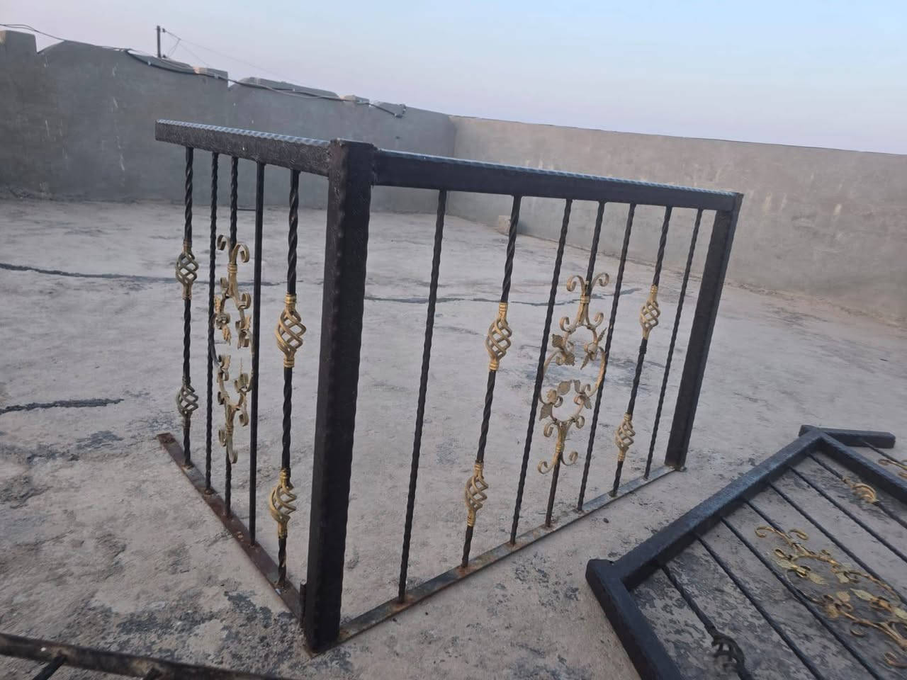 محجر درج للبيع ١٣ متر  السعر ٢٥٠ وبي مجال
للشراي هاتف ***********
