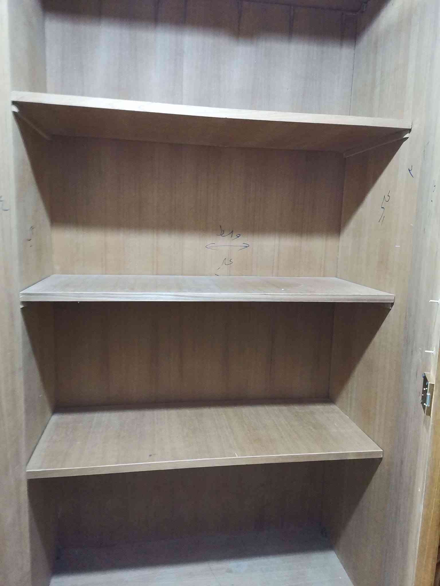 السلام عليكم
نجاره عراقيه فخمه شغل ثقيل جدا جدا ٦ وملحق صاج داخل وخارج مستعمل اخو الجديد الغرفه كله دنك جاوي ولف الابواب ايظا جاوي القاعده ابلوك صاج
للحجز والتواصل علئ الهاتف او واتساب ***********
يوجد توصيل جميع المحافظات
العنوان بغداد السيديه حي الاعلام شارع قطر الندئ
