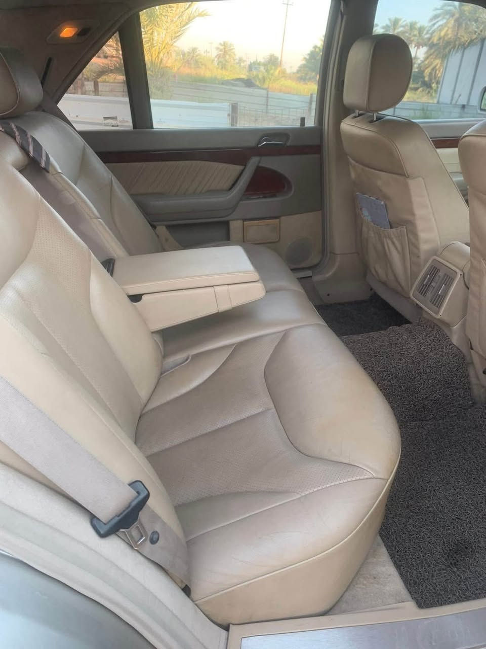 تعديل السعر❗️105$ وبيها مجال
Mercedes Benz W140 SEL320 1999⚜️
للبيع او مراوس حسب القناعه.
فتحه جام
تبريد قطعتين 
كشنات جلد ،كهرباء 
ثلاث وضعيات خزن 
محرك خراطيم كير 5 نمر
باب طويل L
الوحيده بل عراق 1999 لون ذهبي-اصفر.
رقم شبه مميز بغداد بأسمي 
السياره جاهزه 
ماشيه ١20
تفاصيل اكثر خاص..
مكان السياره بابل الهاشميه.
رقم الهاتف. ‭***********
