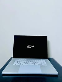 ASUS ROG Zephyrus G16 • RTX 5090 • بحالة زيرو