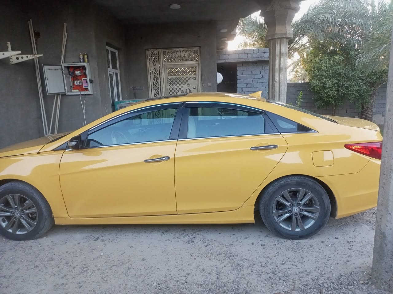 سوناتا مضلع ٢٠١١ فول مواصفات بصمه تشغيل بصمت ابواب هزه جديد مصفرة هيئه وغرامات بسمي تحويل مباشر مراوس اب مقدس خصوصي او بيع ترهم ستفسار ***********
