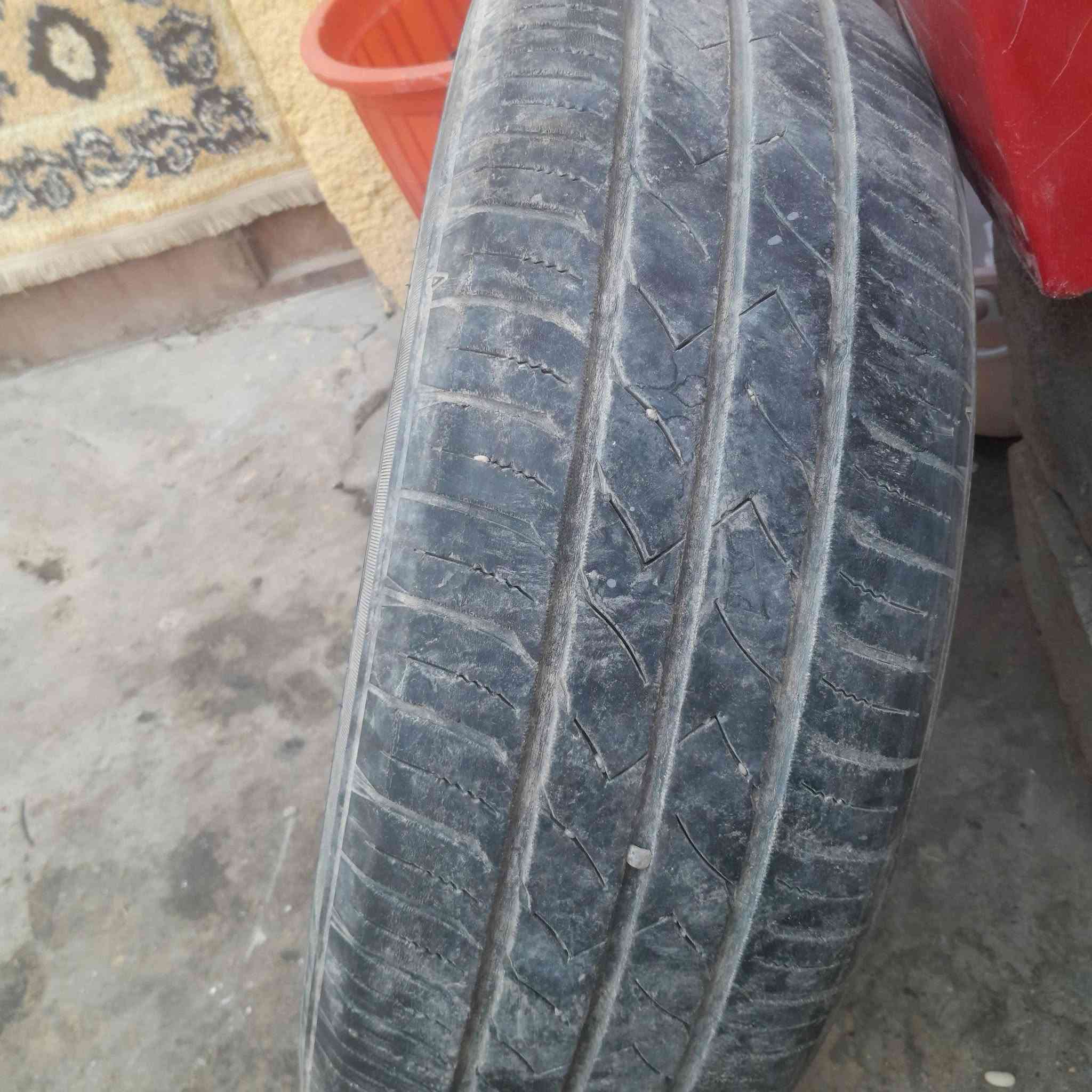تاير هوورنك اللبيع***********
