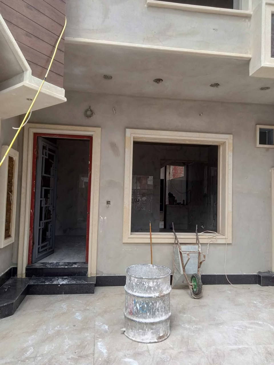 السلام عليكم شغلي حلان ومرمر ودرز وجلي متفرغ حاليا تسليم هندسي واسعار مناسبه إذا شا الله تعالى
***********
***********
