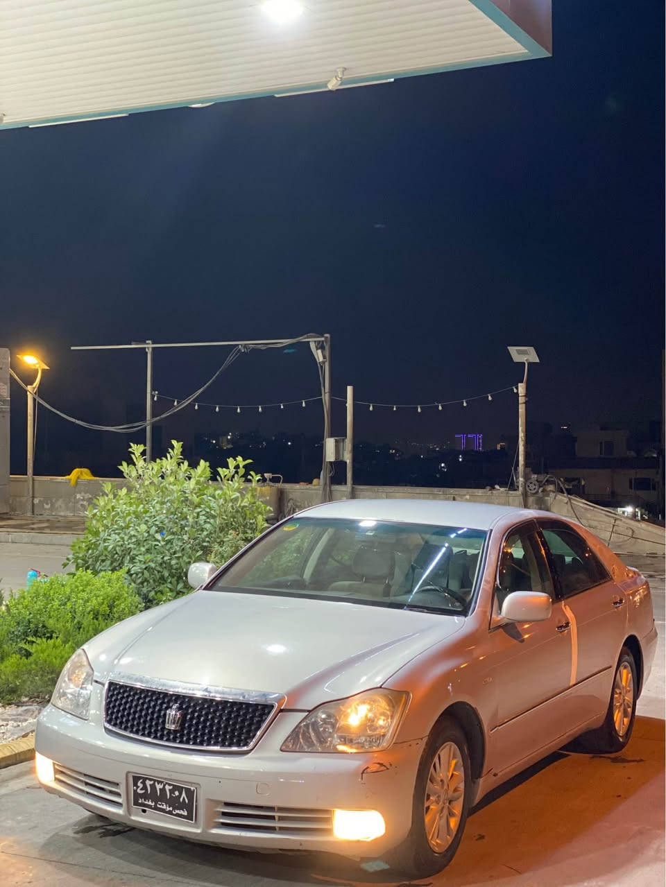 بـسم اللە رەحمان رەحیم 

Toyota crawn 2005 
٦٥ هەزار ڕۆشتوە 
کۆد هەیە
١٨٠ گەورە بەبچوکە 
پیشو پشتی کەپسە 
٢ دووگمەیە 
ڕیکو پیکو مەزبوت 
گیرو مەکینە بەشارت 
شوین مووسە کەنی بۆیەخیکی ئاوەت 
ساقفوو لەشای شوو شایە 
لە سلیمانیم 
نرخ ٤٤ وەرەقە مەجەلیکی برایەنە 
*********** السليمانية, العراق
