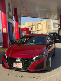 نيسان ألتيما 2024 SR ماشيا 10 ألف  فقط قابل للزياده   ضرر ( بونيد ) فق...