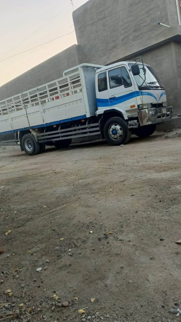 نيسان يودي موديل 2002 فحل 8برغي طول سته ونص شاصي بلادي محرك عادي رقم بغداد 3طن سايد بريك هواء كشن هواء تبريد سبلت ثلج تخم ويل وتاير جديد 22ونص وباقي التفاصيل اتصل  وتدلل مكاني بغداد 

 ‭***********‬
