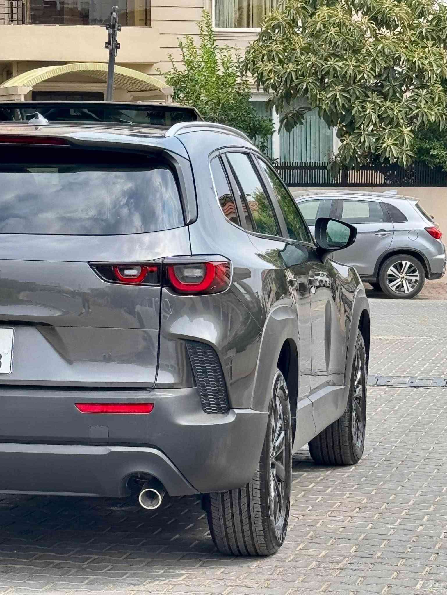 MAZDA CX-50 2025 primuem 
مواسەفاتی پریمیومە دەرگای دواوی بۆیاخە ئێرباگ بەس سوکان تەقیوە سەیارەکە ڕەقەمەو بە ناوی  خۆمانەوەیە توحویلو خەرامە بە شەرت ٢٠٠٠ کلم ڕۆشتوە هسابکە هەر سفرەو ڕەقەم کراوە 
*********** السليمانية, العراق

