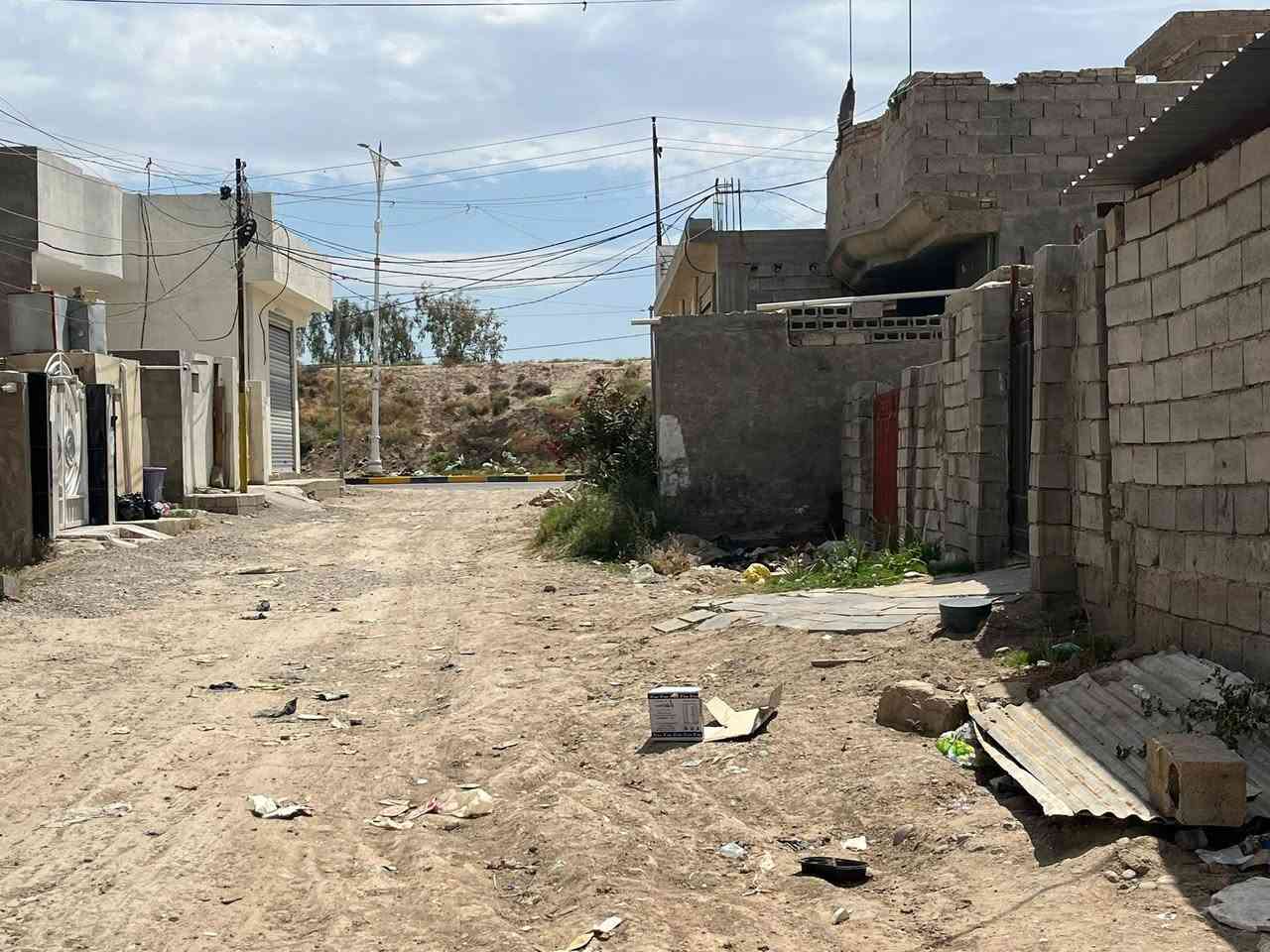 للبيع قطعه ارض حجة 

المساحه ١٢٥ متر 

الموقع - منطقة الكابينات - حولي المشروع - مجاور كوفي الحولي - رابع قطعه  عن الشارع العام 

السعر ٢٨ مليون وبيه مجال 

الواجهه ٦ متر 

النزال ٢٠ متر 

خدمات - مجاري - ماء حلو - كهرباء 
فقط تبليط 

للاستفسار اتصل 
*********** - ***********
