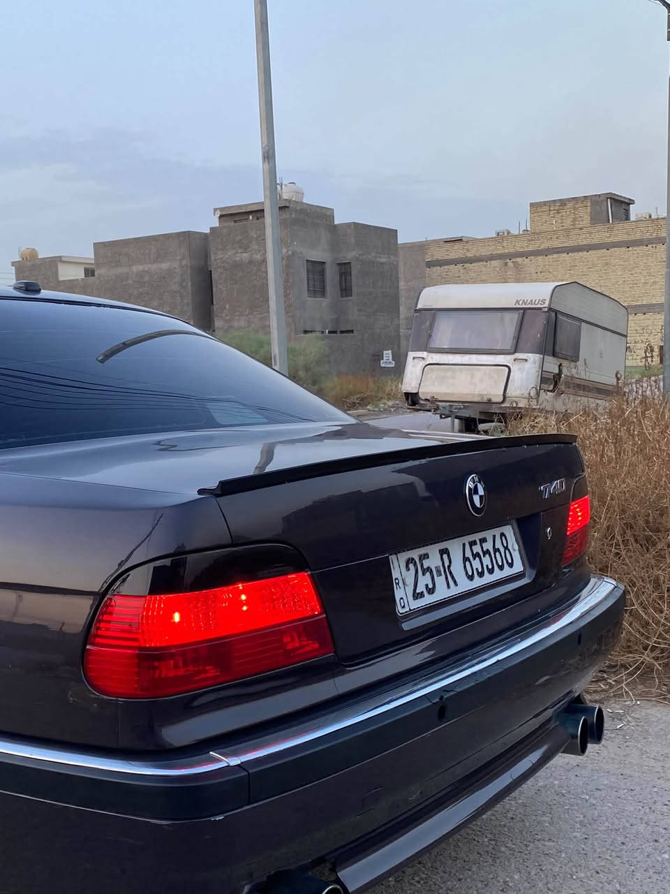 ٧٤٠i • ١٩٩٥ • بنفسجي