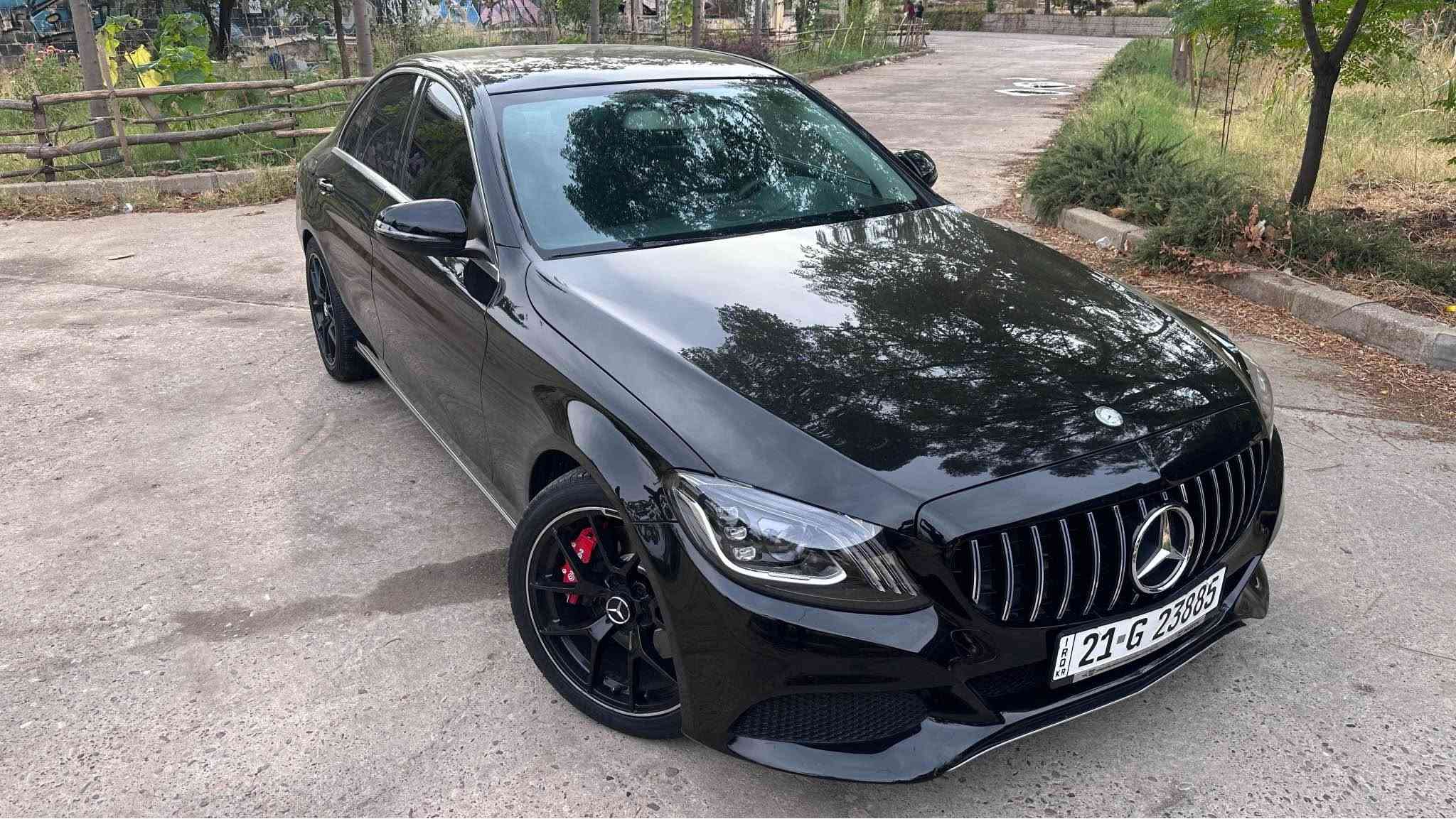 Marsedes C300 2016
2.0 turbo
✅ کلین تایتل
✅ بێ بۆیاخ دەعامیشی بۆیاخی نییە
✅ بێ پارچەگۆڕین
✅ بێ سارد
✅ تەنها نیو چەمولەغی دواوە بۆیاخە بی ناوگرتن
✅ فول فول مواسەفات بەس سلاید نییە
✅ ناوی کامل LED واتە AMG 63
✅ هەموو سێرڤسیکی کراوە
✅ یەک دینار مەسرەفی تێدا نییە
✅ ویلەکانی+عەتەر AMG یە
✅ڕاداری پێشەوەیە 
✅ئاوێنە فۆتۆ و شەفتە 
✅دەبڵ ماوسە
✅بەسمەیە
✅لایتی پێشو دوای کراوە بە مایباخ
✅مکەبەرەی burmester ئە
✅زۆر کەم ڕۆشتوە یەک دەست📍 ٨١,٠٠٠ کیلۆمەتر
💁🏻سەنەوی تازە تا ساڵی ٢٠٣١ بەناوی خۆمەوەیە 

ئۆتۆمبێلەکە لە هەموو ڕووێکەوە زۆر خاوینو تازەیەو نمونەیە لە جوانیا 

‏***********
مكان سليماني
Mercedes C300 موديل 2016

✅ كلين تايتل (Clean Title)
✅ بدون صبغ نهائياً (حتى الدعاميات أصلية بدون صبغ)
✅ بدون تبديل أي قطعة
✅ بدون بارد
✅ بس نص چملغ خلفي مال سكن مصبوغ، بدون دواخل.
✅ فل كامل المواصفات، ما عدا فتحة السقف (سلّايد)
✅ داخل السياره LED كاملة بتصميم AMG 63
✅ سرفس السياره جديد مابي اي نقص
✅ لا تحتاج إلى أي مصروف
✅ جنوط وعادم AMG
✅ رادار أمامي
✅ مرايا فوتوكروميك مع شيفتات تبديل السرعات
✅ دبل ماوس
✅ بصمة تشغيل
✅ الأنوار الأمامية والخلفية معدلة إلى شكل Maybach
✅ نظام صوتي Burmester
✅ والسياره باسمي اتحمل تحويل و غرامات ماشيه السياره📍 81,000 كم💁🏻 الفحص (السنوية) جديد حتى عام 2031 وباسمي.

السيارة نظيفة جداً من جميع النواحي، بحالة ممتازة، وتُعد نموذجاً في النظافة والجمال.

📞 *********** الرقم بي واتساب

مكان السياره سليمانيه
173 $ السليمانية, العراق
