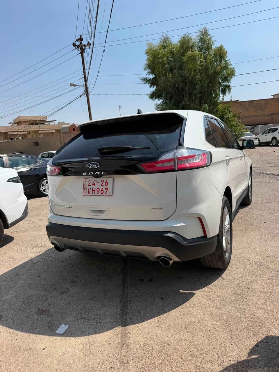 فؤرد ايدج ٢٠٢٤ تيتانيوم كه نه دي كلين تايتل 
فول فول 
پانؤراما گوشن خزن گوشن هيته ر صندوق شاپ 
شاشه گه وره بي صبوخ بي داخلي ايرباگ شان و سوكان بيلادي دانرايته وه له كه نه دا گير مكينه هه موو گياني به شه رت ٤٢ مايل ر ؤشتوه 
تب هه ولير كاتي ٤٥ رؤژي ماوه *********** أربيل, العراق
