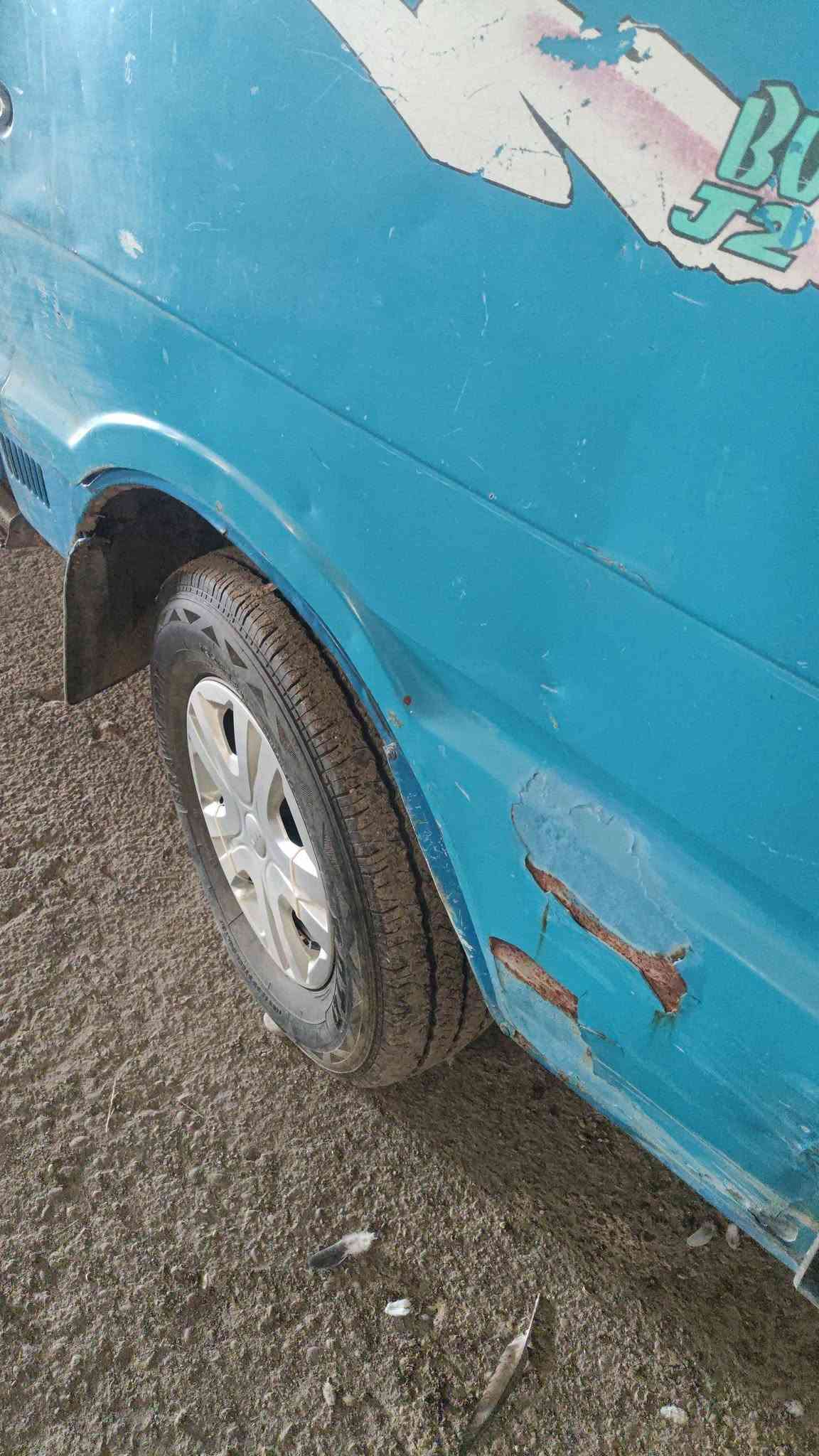 كيا موديل 95 رقم اخضر للبيع 
وايرامنية جديدة 
طخم تايرات جديد 
دوشمة جديدة 
بيها حصة كاز 
محرك شغال بس بي صوت يعني كايم 
سعرها 35$ وبيها مجال 
مكان موصل بعشيقة قرب بانزيخانة العزاوي 
رقم الهاتف: ***********
***********
