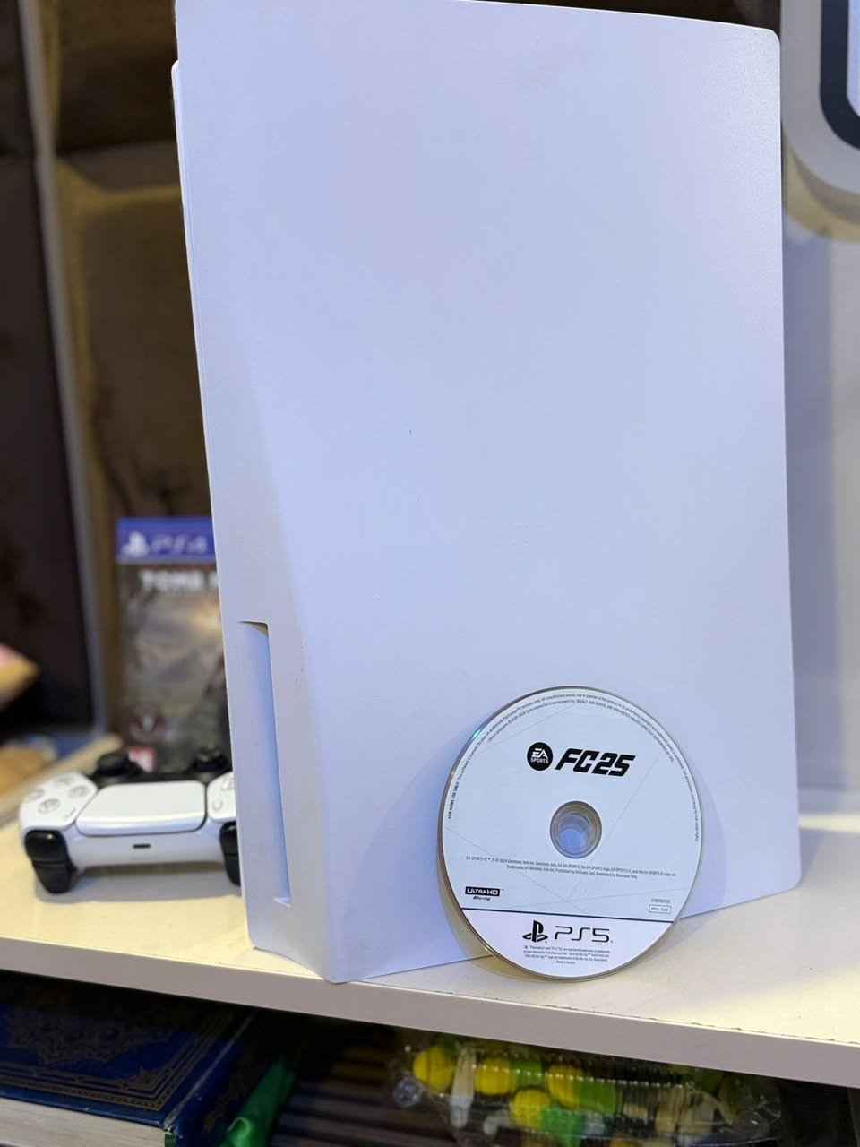 بلي فايف للبيع 🎮

جهاز نضيف جداً، استخدام قليل
مكفول — لامفتوح ولامصلح
ويا كامل كيبلاته + جوستك أصلي

الألعاب:

1. FC25
2. Shadow of the Tomb Raider

السعر: 650 ألف وبي مجال
مكاني: بغداد
للتواصل: ***********
