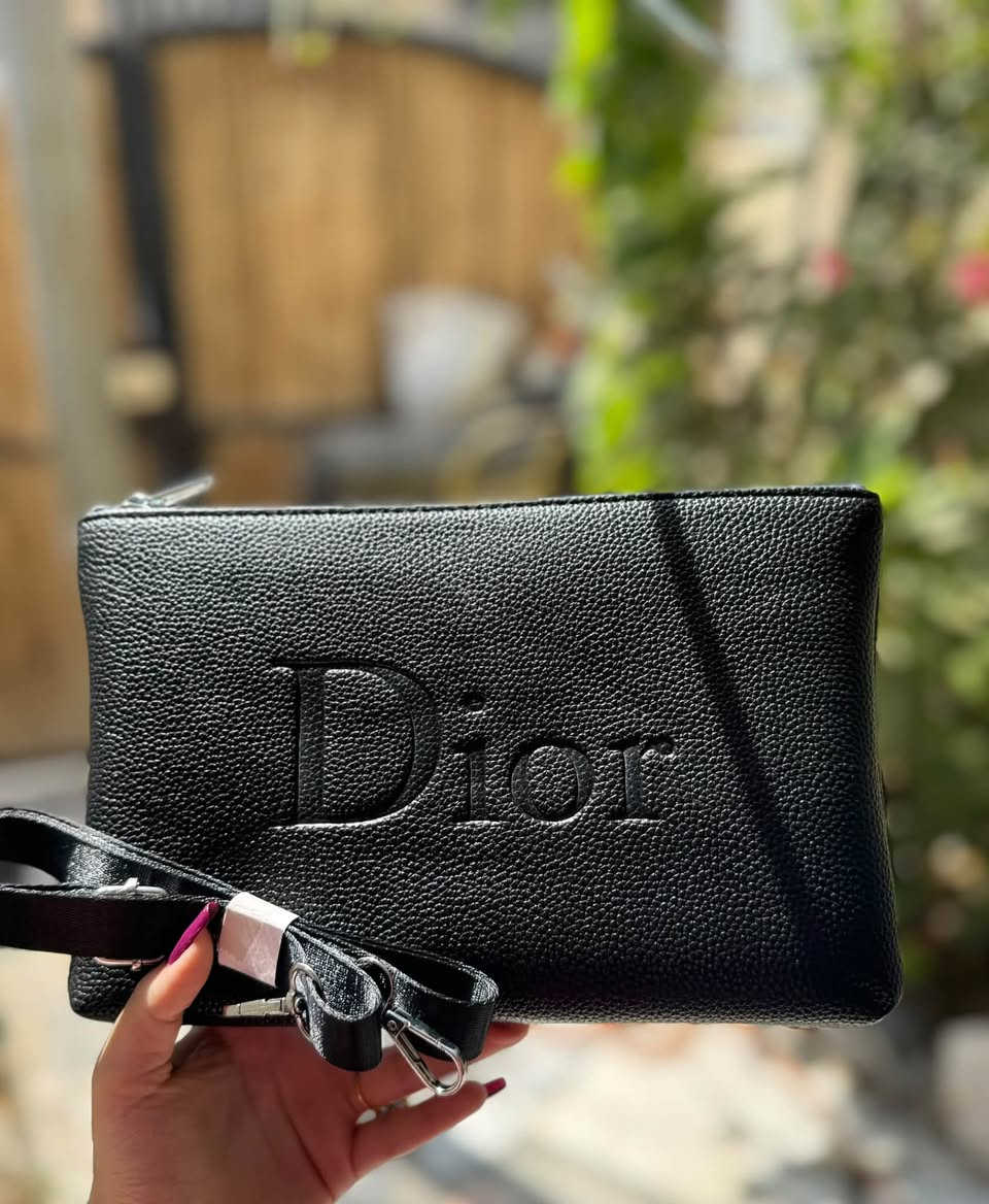 شنطة • ديور
