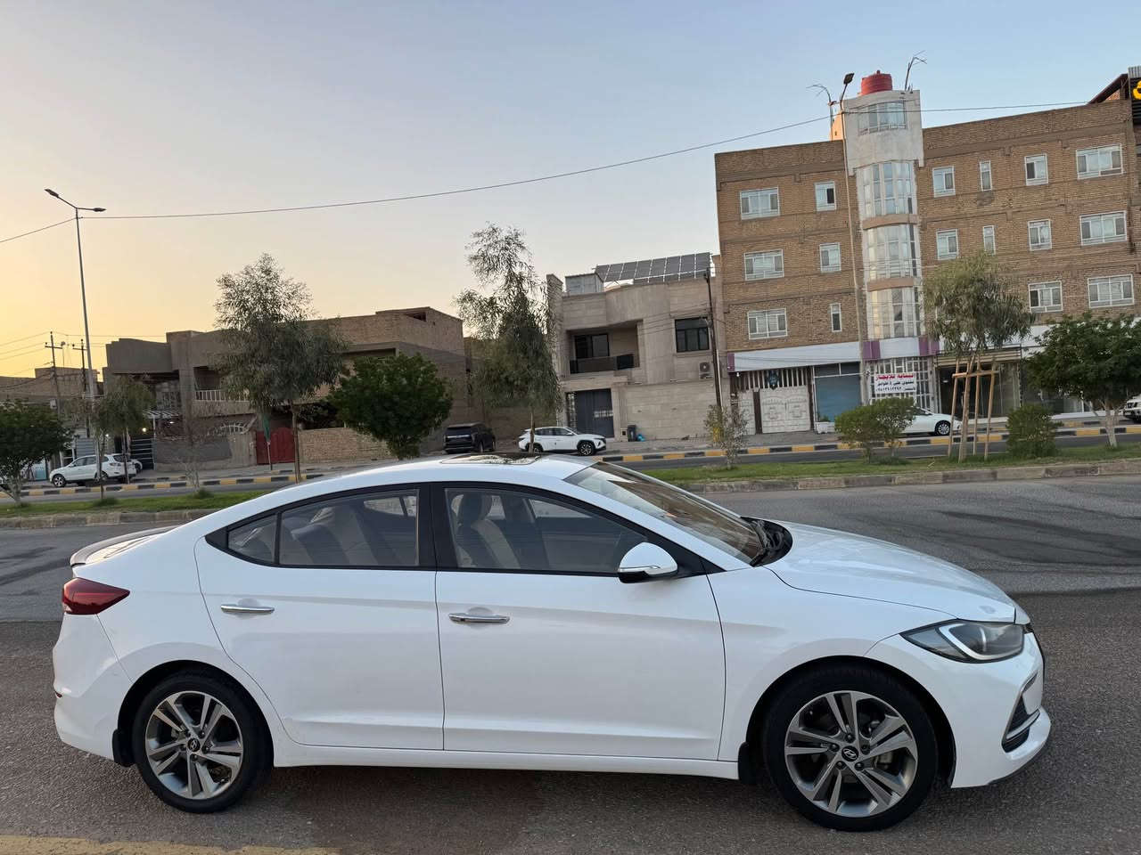 سلام عليكم 
الانتره سوبر ٢٠١٩ رقم اربيل 
فول بصمه  فتحه 
مكينه ٢٠٠٠ 
بيها ملاحظه 
للاستفسار ***********
سعر ١٤٥ وبيها مجال للمشتري ويدلل النجف, العراق
