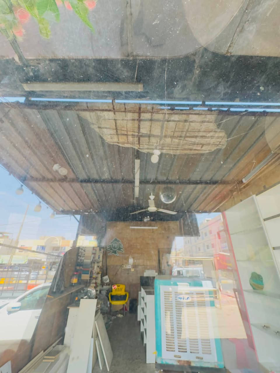 السلام عليكم محل للبيع في جسر ديالى القديم مقابل عمارة الدفاعي طول المحل 6 امتار والعرض 3 امتار 

للتواصل والاستفسار ***********
