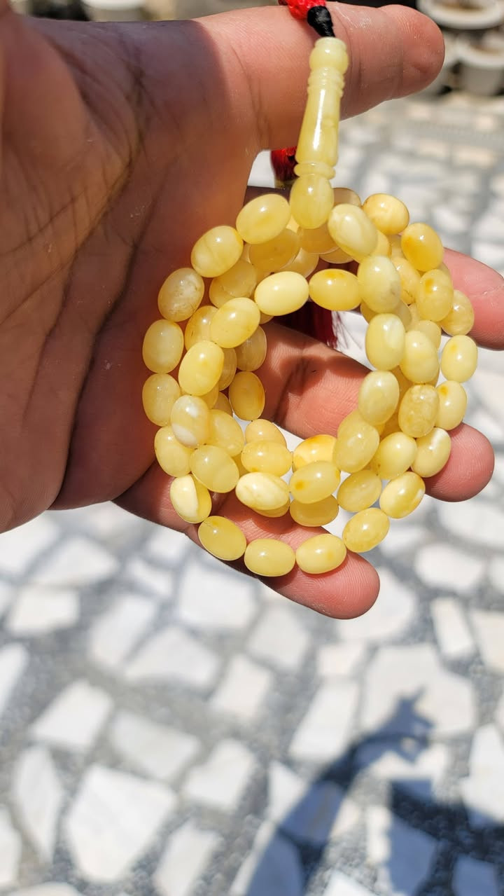 كهرب بولندي حر طبيعي مشجر كصه بيض الحمام الوزن 27غرام عدد الخرز 72 الشاهد استندر المسباح خالي من اي ضرر ***********

