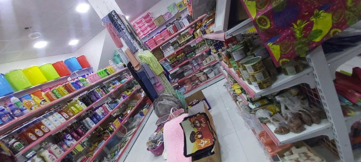 السلام عليكم
سنتر للبيع
 المكان المعملجي داخل فرع مستشفى الاورام الوارث
للإستفسار ***********
