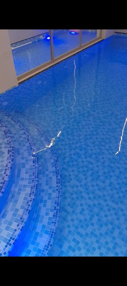 أكوا رويال 💧 فخامه في كل قطره
لتنظيف وتعقيم مياه المسابح المنزلية والتجارية 
ومسابح وحمامات السباحه والشاليهات والمزارع 
بأحدث وأنقى مواد التنظيف والتعقيم العالمية 

نعتني بالمسبح.... وأنت استمتع

للأستفسار يرجى الاتصال ***********
