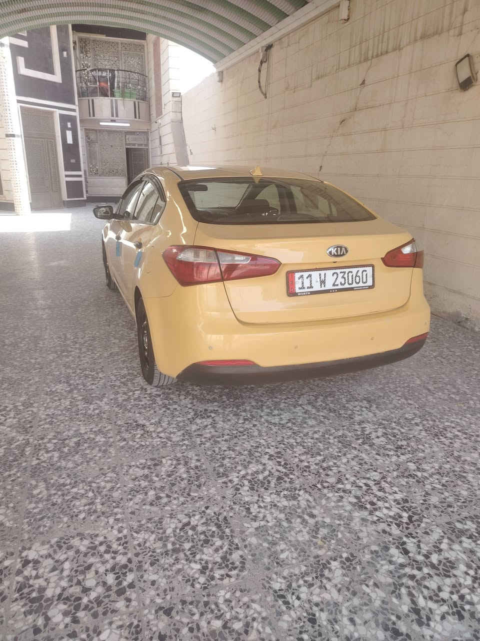 سلام عليكم من رخص الادمن  سياره فورتي مديل 2014 وارد امريكي مكينه 1800 دوش سياره حادثه جاملغ وبنيد شواصي ولغود مكفوله سياره خير من الله سياره بسمي ثاني يوم تحويل مصفره هيئه وغرامات سعر 90 وبيه مجال رقم الهاتف ***********
