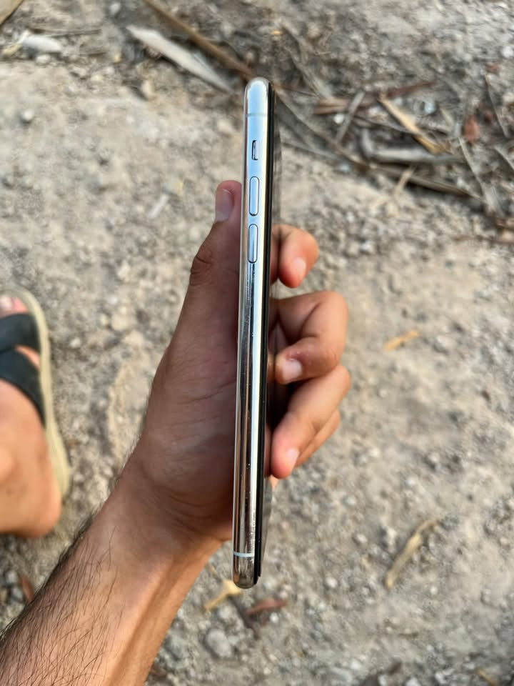 ١١ برو ماكس كلشي بي بلاد ما مفتوح ب٥٥٠ وبي مجال الشراي يجي واتساب ***********

