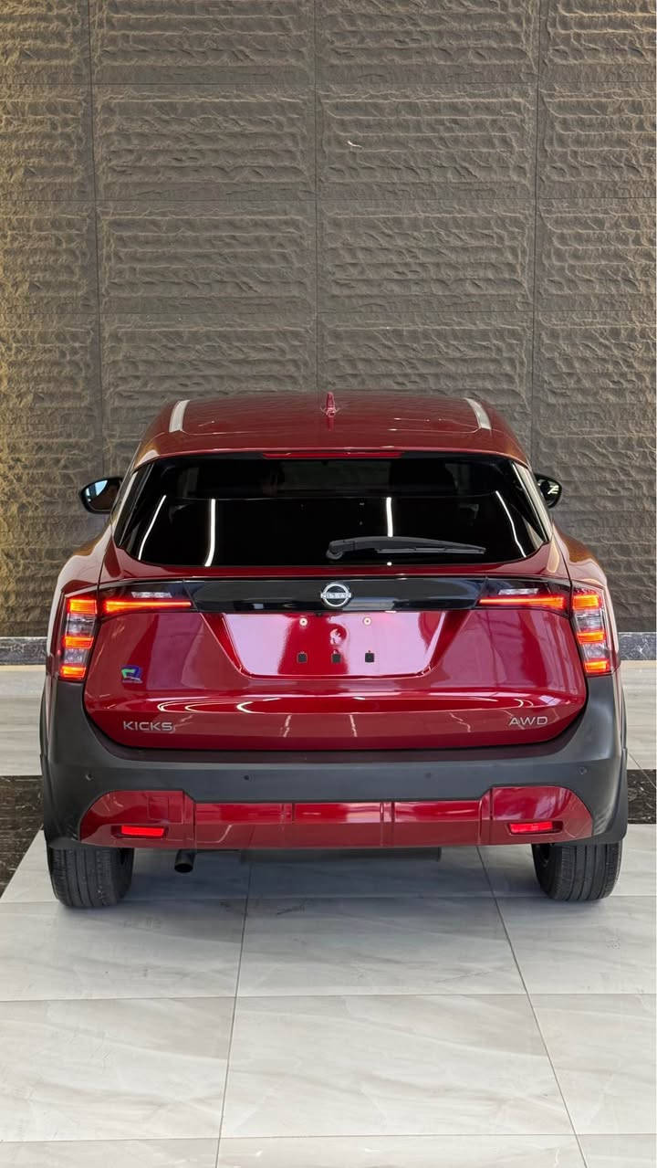 Nissan kicks
2025
12,000mile royiya
Be sbugha sayara
2 qope gchkay la chamlghi haya
2 sara shansi ba astam hayti 
Ba sharti raqamia
150$ waraqa w majal
***********
————————————
نيسان كيكس
٢٠٢٥
١٢.٠٠٠ميل ماشية
بدون سبغ 
بيها مكانين بارد صغير 
و شاسي بشرط ترقيم
١٥٠ ورقة و مجال
*********** أربيل, العراق
