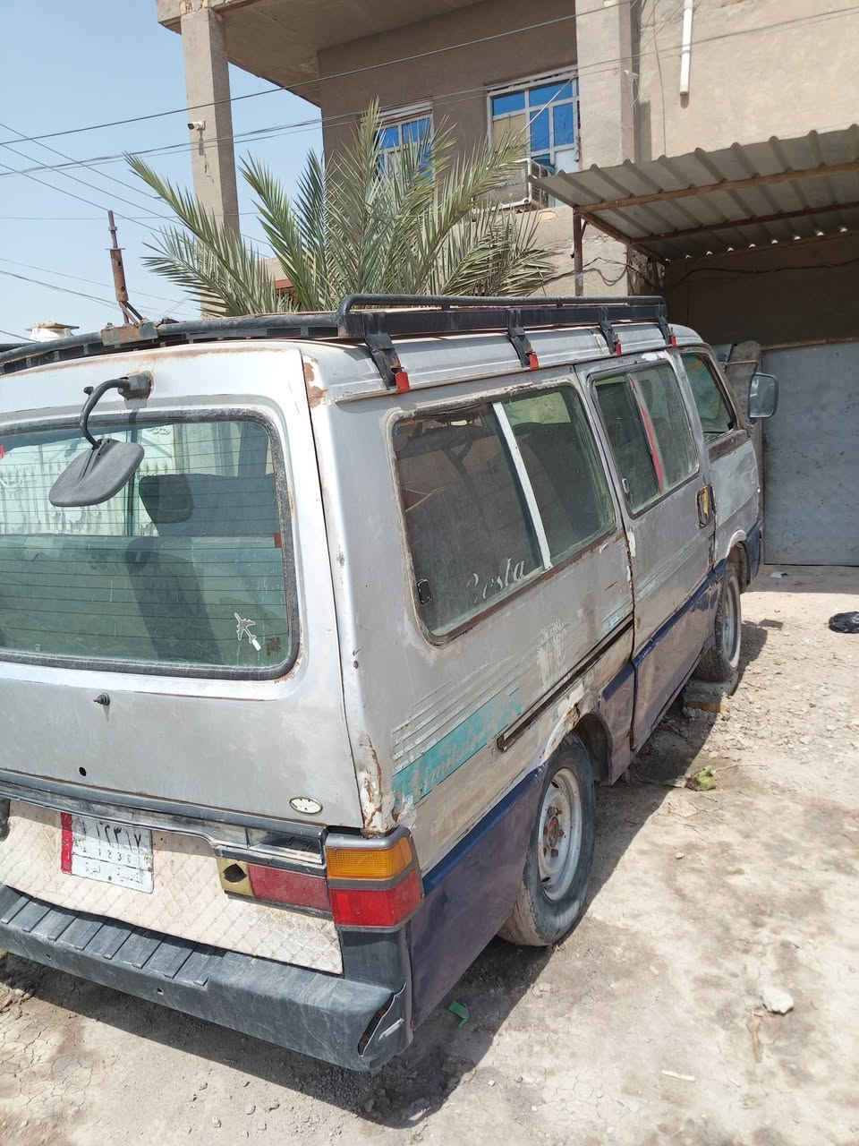 سلام عليكم
بسته للبيع مكاني بلحله 
سياره جاهزه مكينه جديده كير نضيف بس بي ونه بسيطه بلواحد وثاني اكسل نضيف والكشر كدامك ***********
سعر 25وبيه مجال
