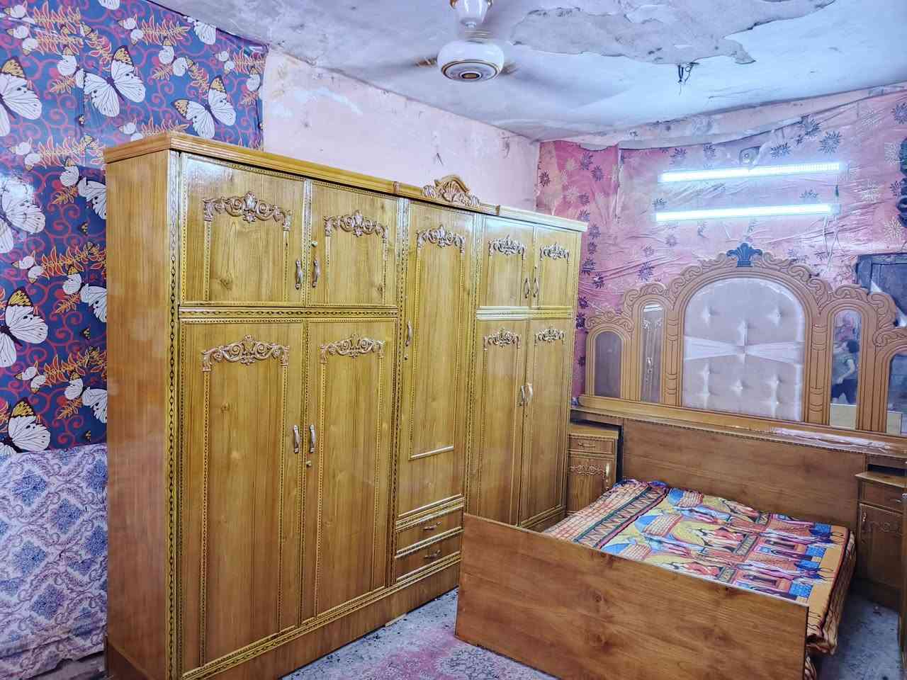 غرفه اخشاب خمس ابواب ملحق للبيع ***********السعر 650صاج الزاويه كنتوريه موديل حديث العنوان بغداد وكو توصيل متواجد وتساب
