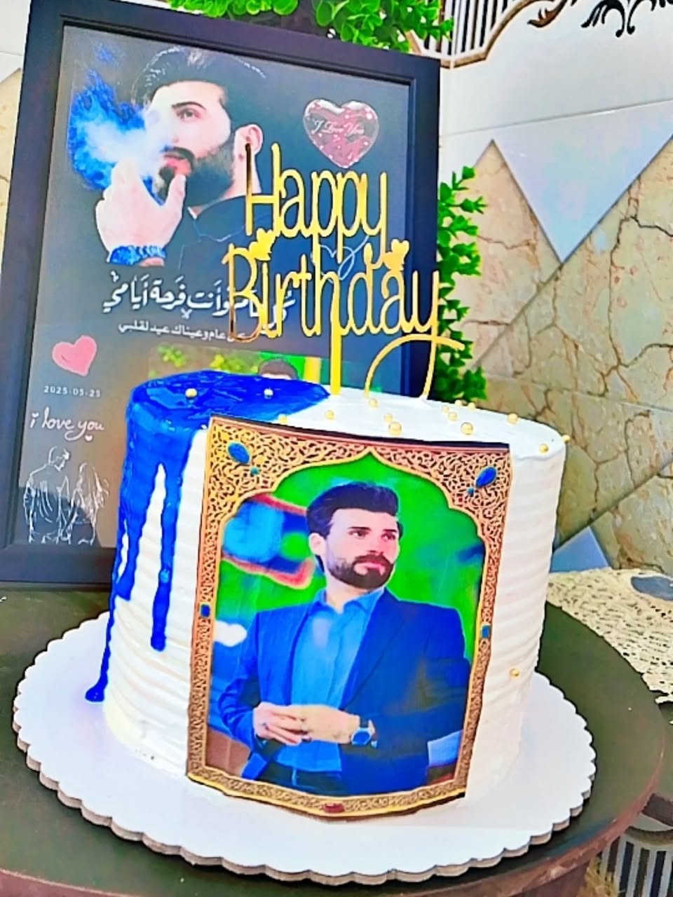 شغلي طباعة مع إطار خشبي وشاشة زجاج وستاند خشبي وتعليق بلحائط حسب الطلب 
يوجد لدينا كادر اختصاص للطباعة حسب طلبكم 
كيكة مع طباعة لوحه بالاطار جميل بتوصيل واحد 😍 

يوجد لدينا دفع ماستر أو نقدي يوجد توصيل كربلاء 
للحجز والاستفسار مراسلة واتساب 
***********
