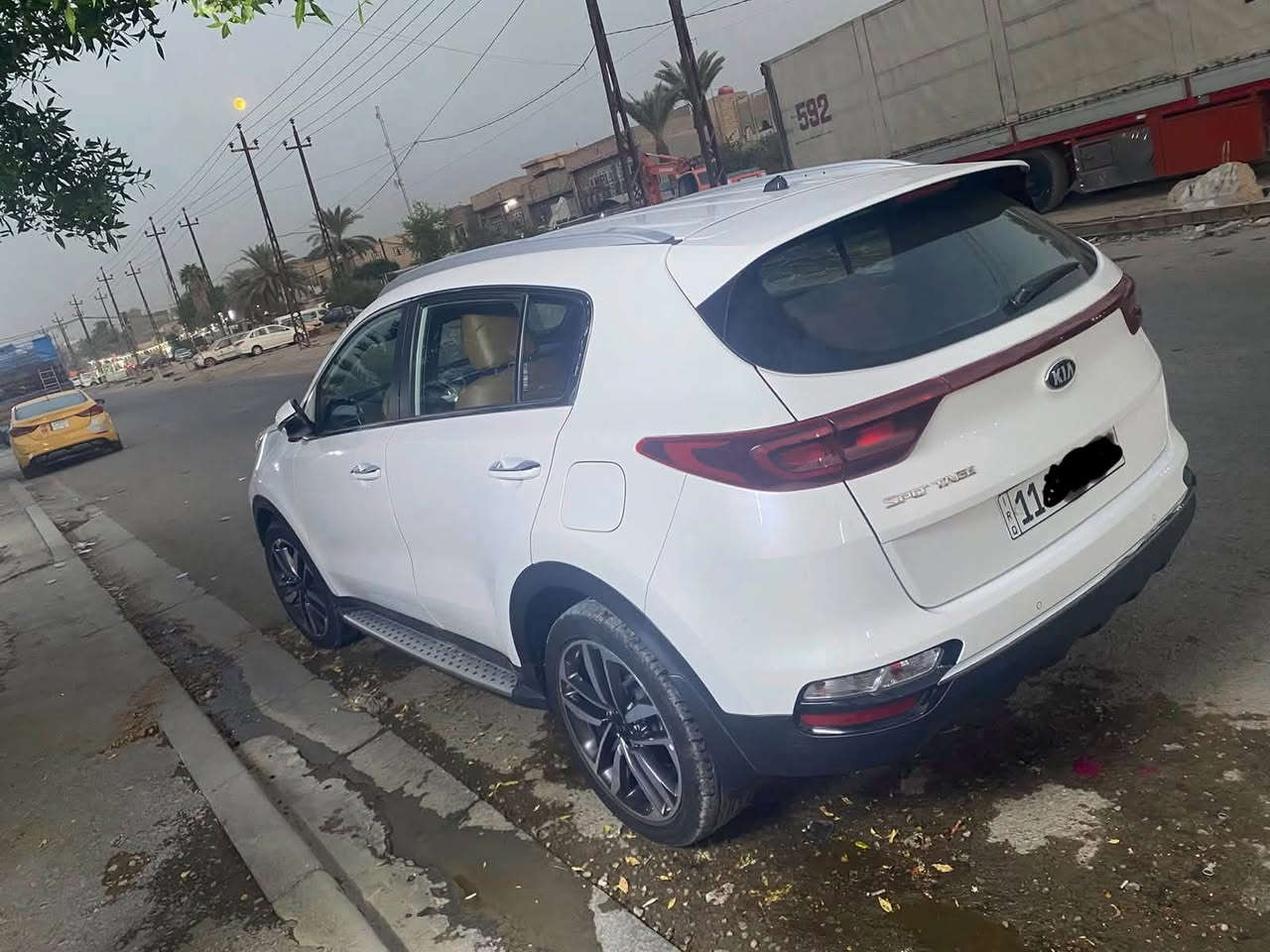 كيا سبورتج 2021 كفاله عامه نص فول وكاله الدولية وهاذ سونار موجود كبالك رايده 198 وبيه مجال بسيط ***********
