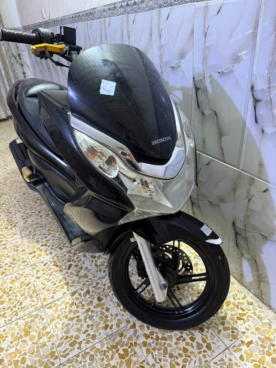 PCX • جيل اول • ماشيه١٨٠٠٠