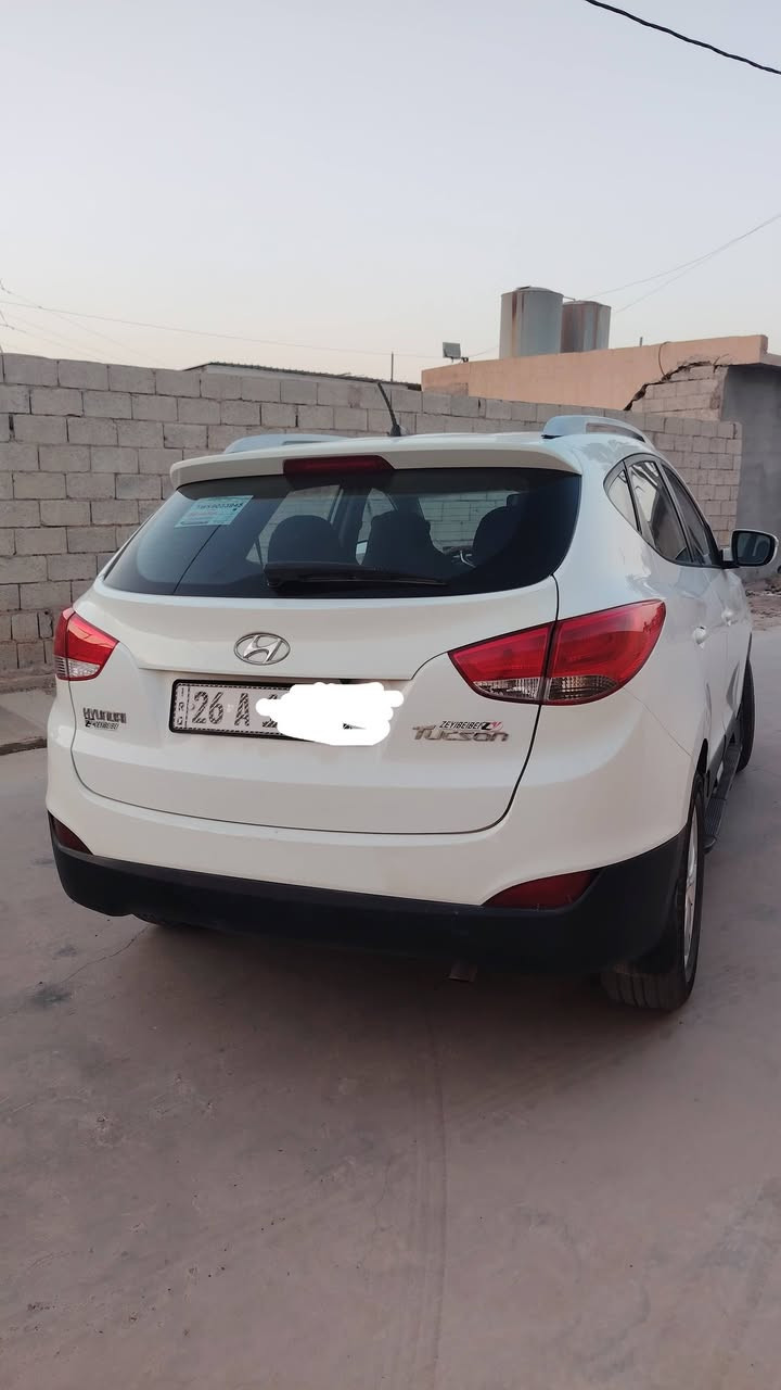 سلام عليكم اخوان توسان للبيع سونار داخل الصور السعر يرجى الاتصال على الرقم او واتساب ***********
