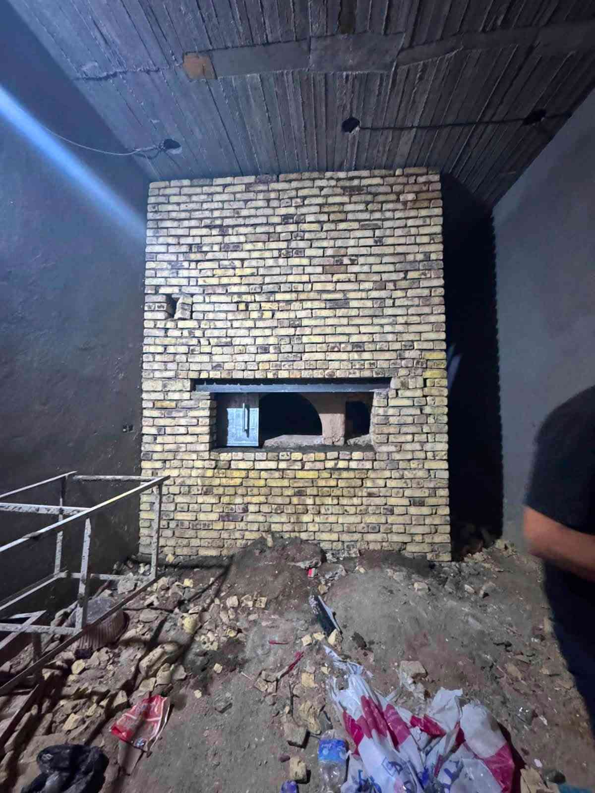 بسم الله الرحمن الرحيم
مستعدون لبناء جميع أفران الصمون وافران البيتزا وافران المواكب الحسينيه وتنانير الطين والبوجات والمداخن التركيه بأجود الأنواع وأنسب الاسعار ضمان 20 سنه حقيقي يعني تكدر تضمن حقك 

مواصفات الدبان 

اولاً العركجين نشتغله فرشي اصفر وطين خاوه مال النجف

ثانيه كرك ستاوا كامل 

ثالثا العركجين ناصي 70 سنتيم

رابعا البوجه ماتعبر دخان ع خباز 

خامسا والاهم شرط الدبان فول حماوه بدون إصراف نفط او غاز

سادسا الطابوك الحراري تركي اصلي ذمه 

سابعا الباب والقوس الوزن الثقيل شرط 

ثامنا توجود صيانه كل سنه لدبان مجانيه 

وأحنه خدام  نستقبل كل اتصالاتكم للاستفسار عن الدبان 

نشتغل بجميع أنحاء العراق 

***********
