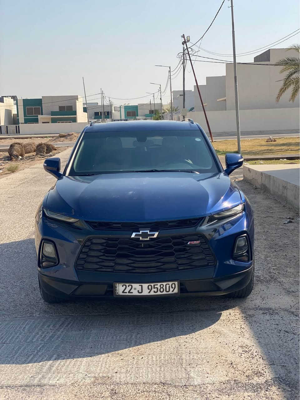 بلايزر 2022للبيع او مراوس حسب القناعه 
ماشيه 66 فئه LT محرك 2000تيربو 4X4
داخله جلد كشن كهربائي جنطه كهربائي  ولا كلوب بل دشبول مشتغل 
ضرره بنيد او نص قبق الجنطه فقط مكفول لغد وشاصي 
جاهزه السياره سعره 185 مكانه النجف الاشرف 
اللاستفسار *********** النجف, العراق
