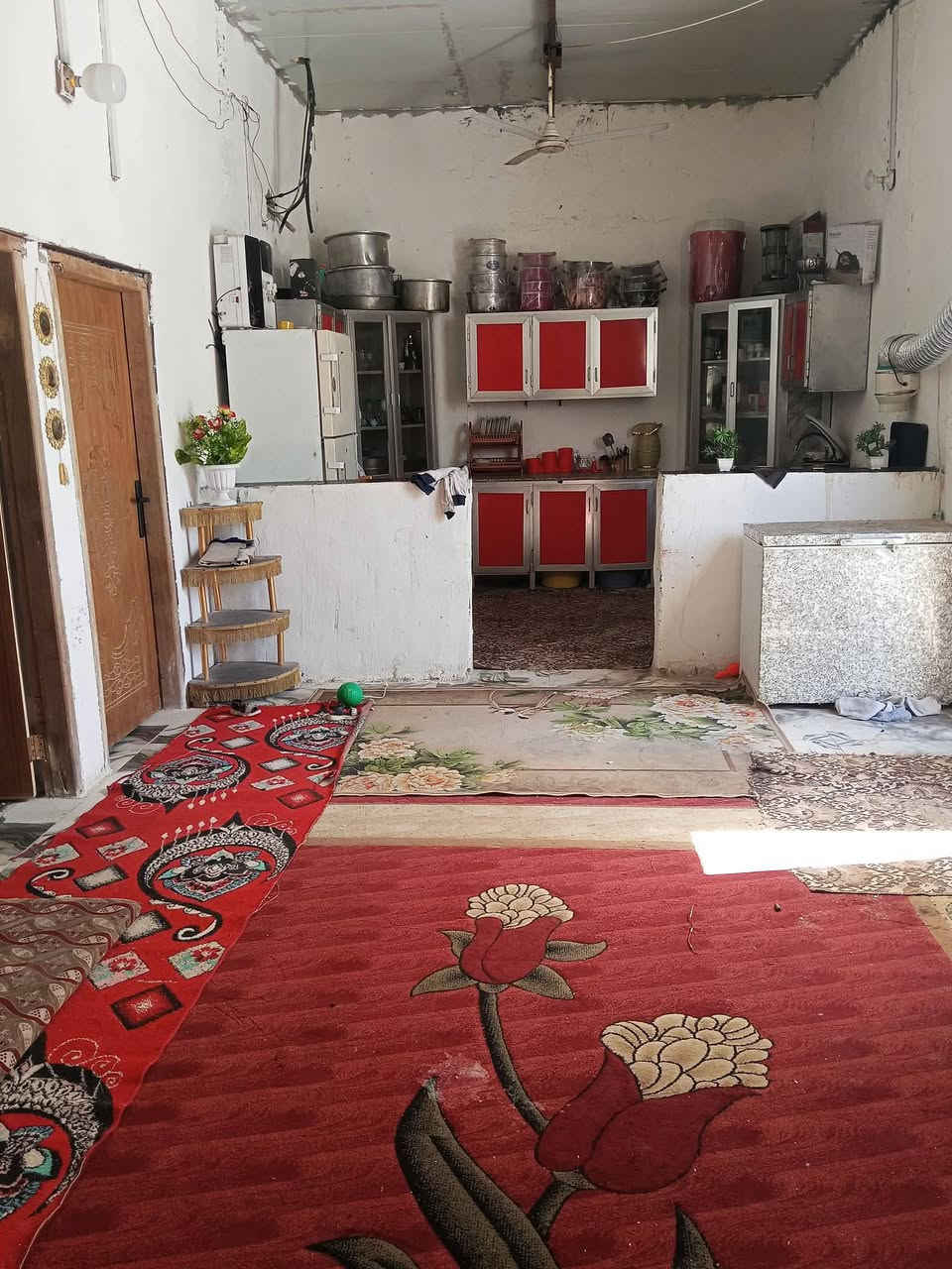 بيت للبيع وقف سني مسجل 

في ابو خصيب منطقة ابو كوصره 

مساحة البيت 200 متر 

يحتوي البيت على غرفتين ودوانية وصاله ومطبخ وحمام+كراج 

السكف سندويج 

السعر المطلوب 36 مليون وبي مجال شي بسيط 

لاستفسار تواصل على رقم ***********
