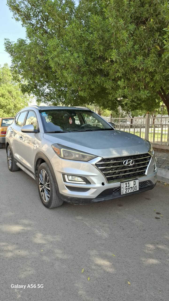 مساء الخير حبايب 🤍
توسان مديل 2019 ماشية 45mi 
#السعر 147 وبيها مجال وممكن مراوس.
وارد امريكي حادث فقط مقدمة البنيد بدون شواصي بدون لغوده نهائيا 
بيها سونار وصور الحادث موجوده بالمنشور  .
السيارة جهازه من كلشي والسيارة بيها منضومة تبريد كامله جديدة و كامله من صيانة كشناتها جديدة جدا وسبيرها جديد جدا
  مواصفات
تحديد مسار
 بصمه تشغيل
  اوتو هولد 
هاند بريك بصمه 
رادار امامي خلفي وجانبي وكامره دواره
اندرويد اوتو 
تدفئه تبريد بالكشنات كشن السايق كهرباء 
ويل حجم 18 بلادي 
للتواصل  *********** ☎️
                ***********☎️

نص مكتوب في الصور:
- Galaxy A56 5G
