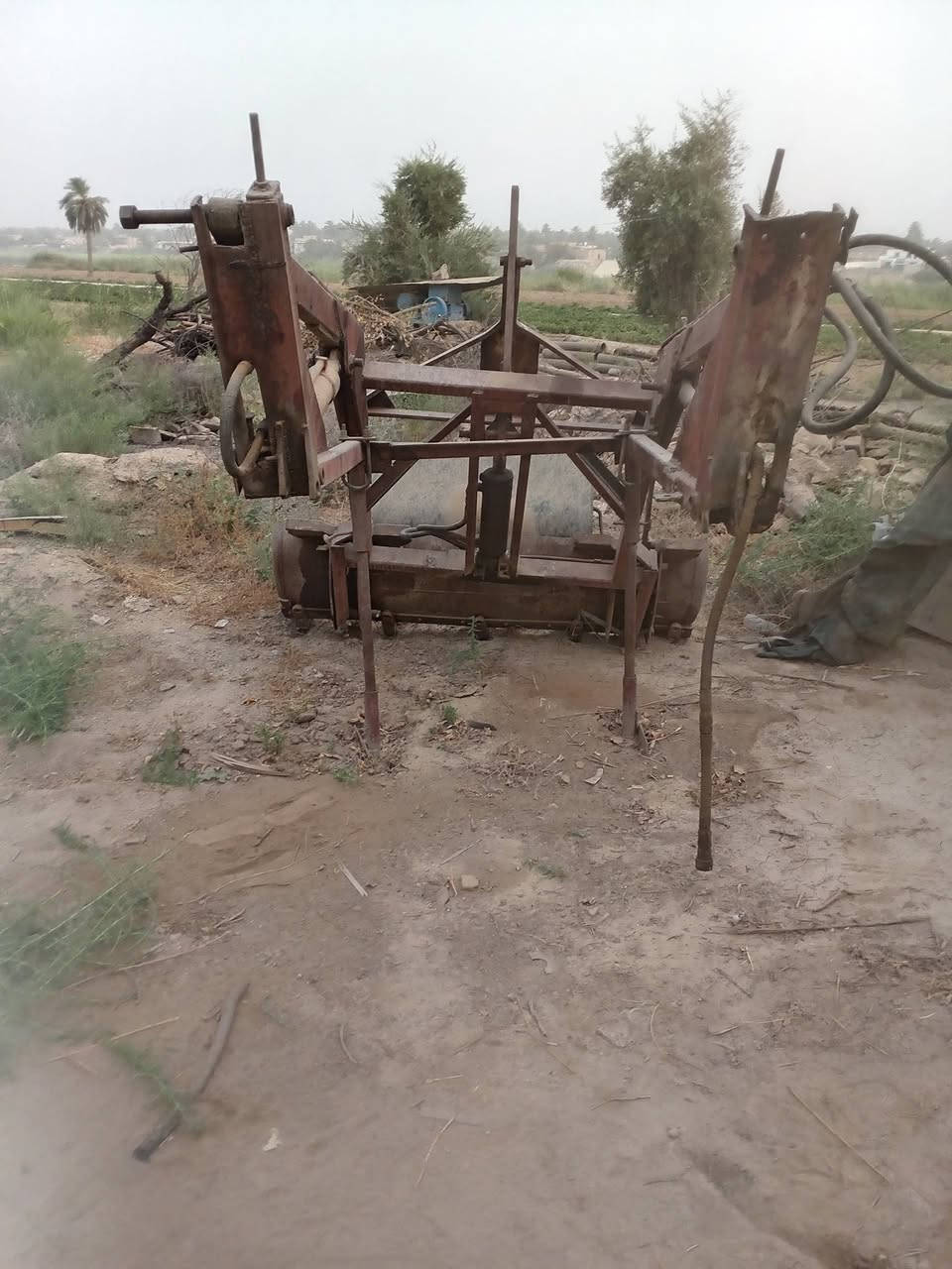 كلية عنتر ٧١ للبيع جاهزه كامله جدر وسكين أمامية للتعديل والتنظيف مكاني بغداد ***********
