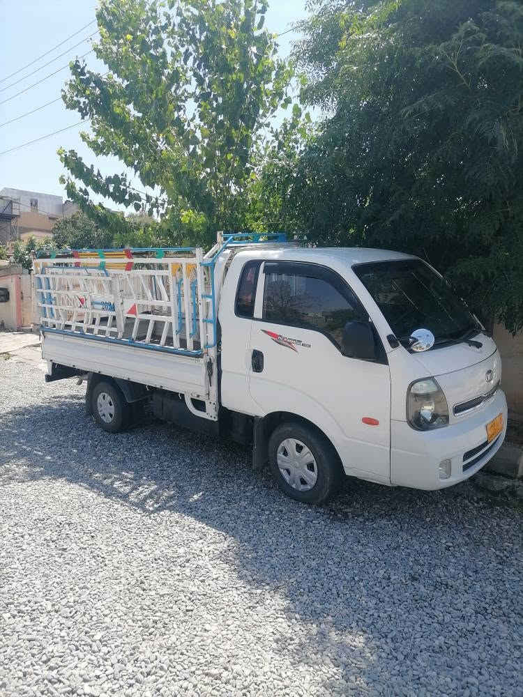کیای ٣٠٠٠ ی مەکینە سۆپەر
کامل کارەباییە هەمووی بەشەرت ئیش دەکات
گێڕ و  مەکینەی بەشەرت
سەیارەکە نمونەیە لە جوانی
بڕاوەی دوبەیە،  
مۆدێل ٢٠٠٧
تایەکانم تازە گۆڕیوە، 
 

نرخی ٦٥ گەڵا و محامەلە 
*********** بشدار, السليمانية
