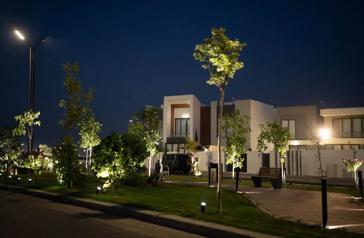 في مجمع البدور السكنيه متوفر بيت مساحة ١٦٠ متر للبيع بسعر مميز 🌟🌟
للاستفسار / ***********

