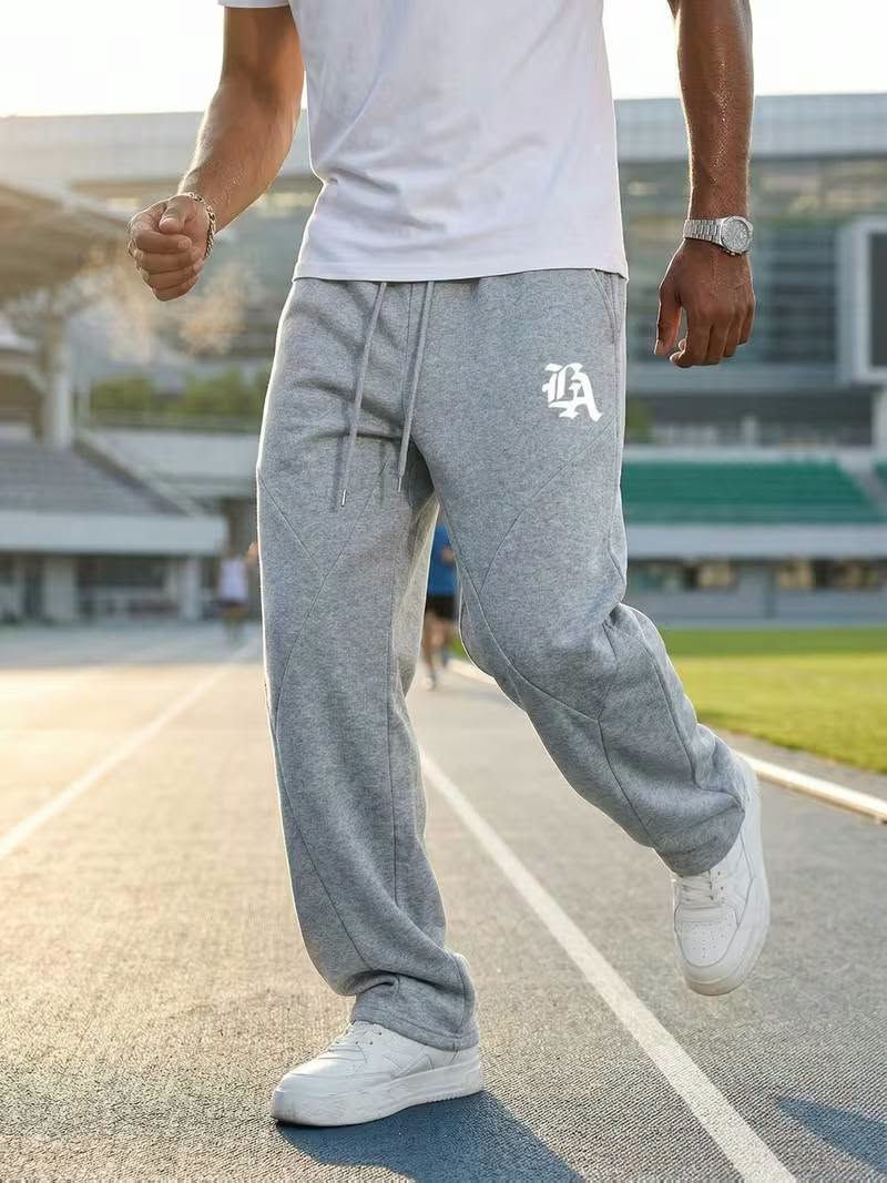 القياس M تفاصيل القياس بالصورة السعر 4 الاف 
بنطال رياضي كاجوال للرجال ، بقصة مستقيمة فضفاضة مع طبعات عصرية، مناسب للترفيه الخارجي والرياضة واللياقة البدنية والجري

نص مكتوب في الصور:
- عرض للحجم: قياسي حجم XXL XL L M S 75 11***********8-102 175-180