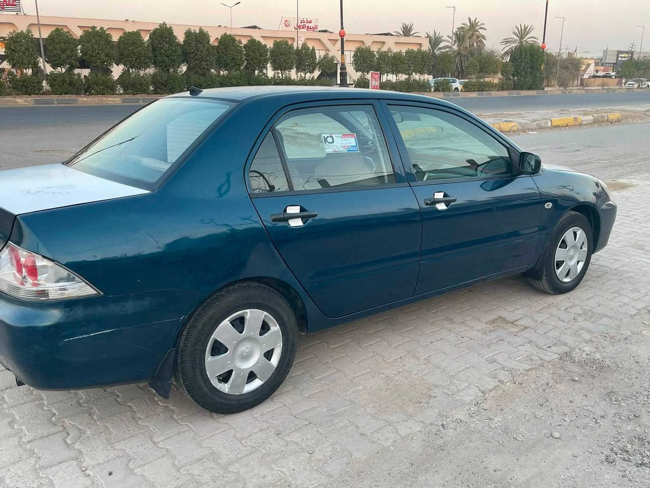لانسر 2010 باسمي مكفوله بدون صبغ سونار موجود مكينه حجم 2000 اني شديتها مكاني ديالى بعقوبه حي المعلمين 
***********
