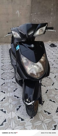 سكنس فحل 🖤 عيوني الدراجة خير من الله شلعة ومعدل مكفولة من كلشي بس مكين...