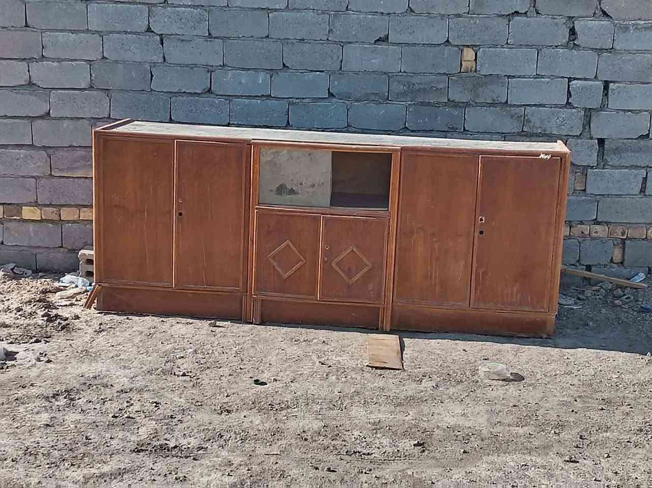سلام عليكم بوفية وكاروك للبيع كاروك ب 45والبوفيه ب 60 مكان بكرلي خلف مستشفى الكفيل***********
