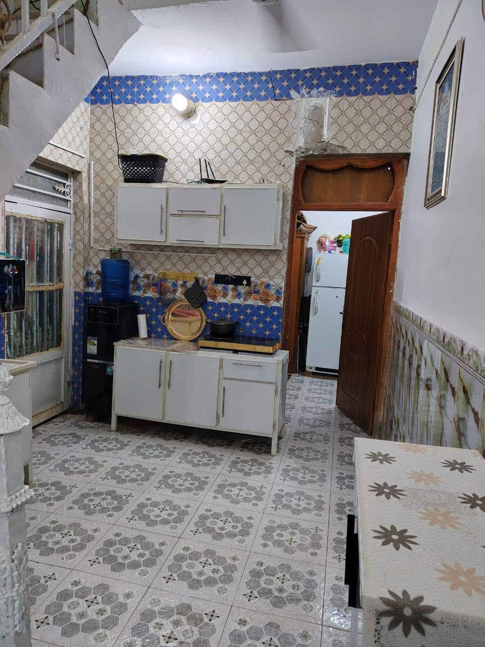 دار للبيع المساحه 50 متر طابق ونص صب كونكريت بناء جناي حي النداء ب46 قريب من شارع كربلاء وقريب من شارع المجمعات طابق الارضي غرفه صاله مطبخ صحيات الطابق الثاني غرفه صاله
 للاستفسار اتصال
 ***********
واتساب متوفر او مراسله الصفحه
