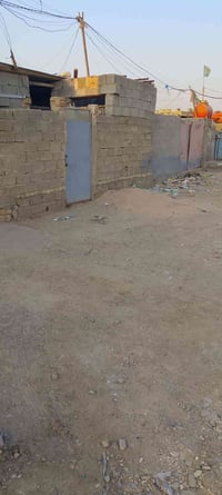 بيت حواسم للبيع المكان حي الخليج وره الملعب عوزه ترتيب السعر 6ملاين 07...