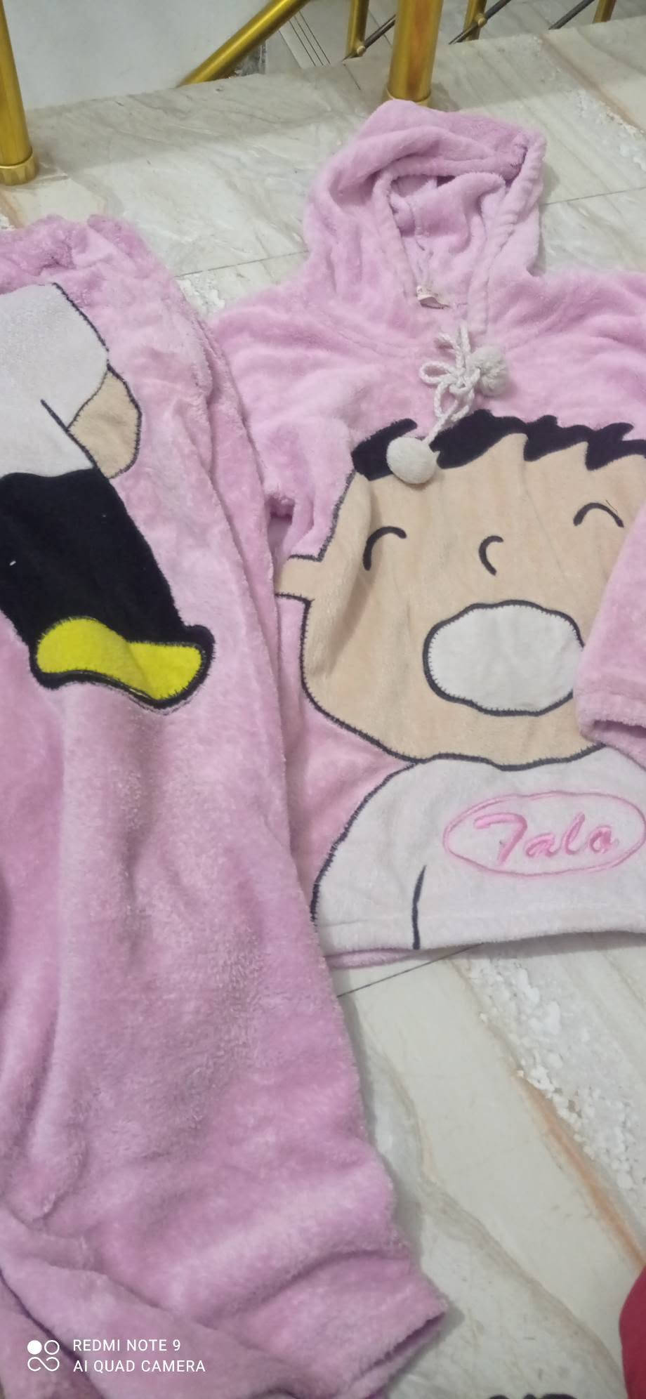 قطع ملابس • نضيفه • ريدمي نوت 9