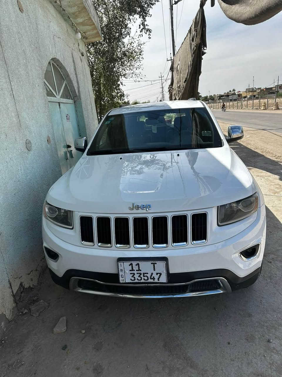السلام  عليكم ورحمة الله وبركاته

‏‎‏‎       ——— لـلـبـيع  ——

جيب گراند شيروكي - Jeep Grand Cherokee

‏‎‏‎وراد امريكي .     —    بدون ايرباك 

‏‎‏‎الموديل           —    2015

فئة.                 —   لمتد

حجم المكينه   —     3600/ V6

‏‎‏‎اللون               —     ابيض     

‏‎‏‎المسافه المقطوعه — 14900mi

‏‎‏‎حاله السياره.    —    ( قبق جنطه )

‏‎‏‎المواصفات 

‏‎‏‎- بصمة تشغيل 

‏‎‏‎- بصمة أبواب 

‏‎‏‎-تشغيل عن بعد 

‏‎‏‎-ترحيب عند الاقتراب 

-رادار امامي 

-رادار خلفي 

-تحديد مسار 

-تنبيه قبل الاصطدام 

‏‎‏‎-كشنات جلد 

-كشنات اسود  جلد  80th

- شاشه ديجتال 

-ستيرن كهربائي 

-اناره محيطيه 

-اشاره بالمرايه 

-حساس خلفي ‏‎

‏‎‏‎-شاشه كبيره تدعم نظام الأبل كار باي ونظام الاندرويد

-شاشه عداد ديجتال

‏‎-دبل اكسل 

‏‎-اوتو ستوب

‏‎-وضعيات قياده 

‏‎‏‎-كشنات تدفئة ( اماميه - خلفيه ) 

-كشن السايق خزن ميمور

-كشنات اماميه تبريد 

-ستيرن تدفئة

‏‎‏‎- ستيرن بحركه كهربائيه 

‏‎‏‎- تبريد مركزي 

‏‎‏‎- بگ لايت LED 

‏‎-صندوق كهربائي 

‏‎‏‎-كرسي السايق والراكب بحركة كهربائيه 

‏‎‏‎-تحكم ستيرن جهتين 

‏‎‏‎-تحديد سرعه 

‏‎‏‎-مانع انزلاق 

‏‎‏‎-ليد نهاري

‏‎‏‎-كامره خلفيه دواره 

‏‎‏‎باقي المواصفات المعروفه 

‏‎‏‎السعر            — 175  

‏‎‏‎رقم السياره    — بغداد انكليزي    

‏‎‏‎موقع  السياره — بابل 

‏‎‏‎للأستفسار.     — ***********
