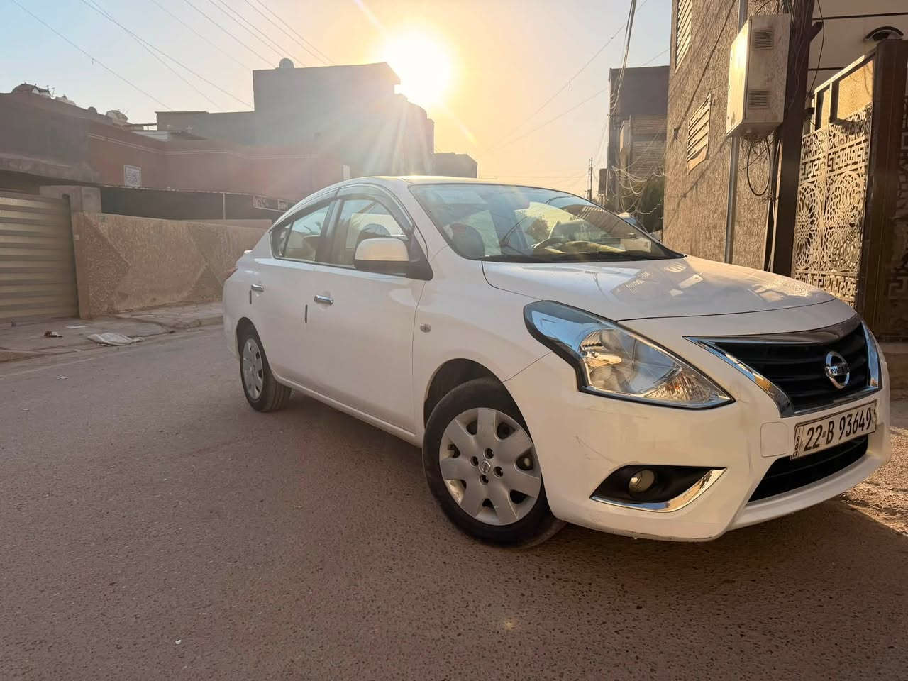 نيسان سني هندي موديل ٢٠٢٤ ام البليته الزركه
السياره نظيفة وخير من الله بيها بس الدعاميه الامامي شويه مثل ما موجود بالصور
ماشيه ٤٠ الف 
شاشه ذكيه كار بلي واندرويد
دواخل وحوض كله مغلف 
سعرها ١٢٥ وبيها مجال
مكاني بغداد
تواصل واتس اب 
***********
