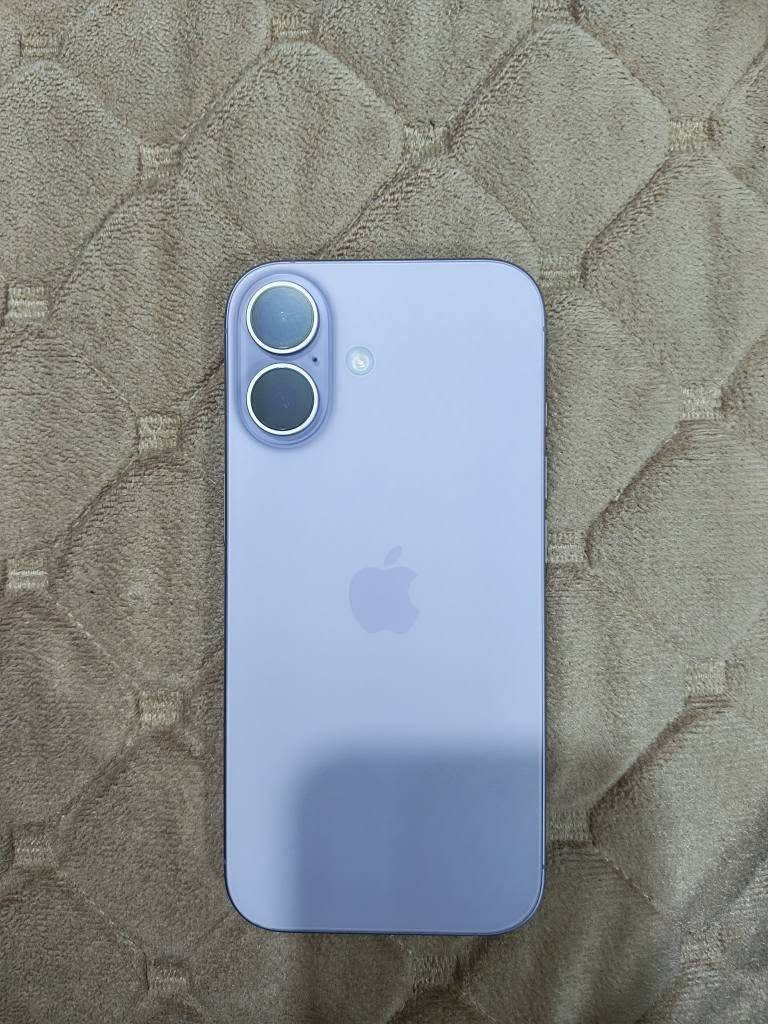 *iPhone 17- 256GB للبيع 

الحالة:*
النظافة: %100
البطارية: %97
عدد الدورات: 250 فقط
غير مفتوح وغير مستبدل بيه أي قطعة نفحص بيدك وتقتنع يلا تاخذه
الملحقات:
بعده تحت الضمان
ماستر - شرق أوسط - نموذج M
الكارتون وملحقاته كاملة وكالة
 للاستفسار *********** عمارة, ميسان
