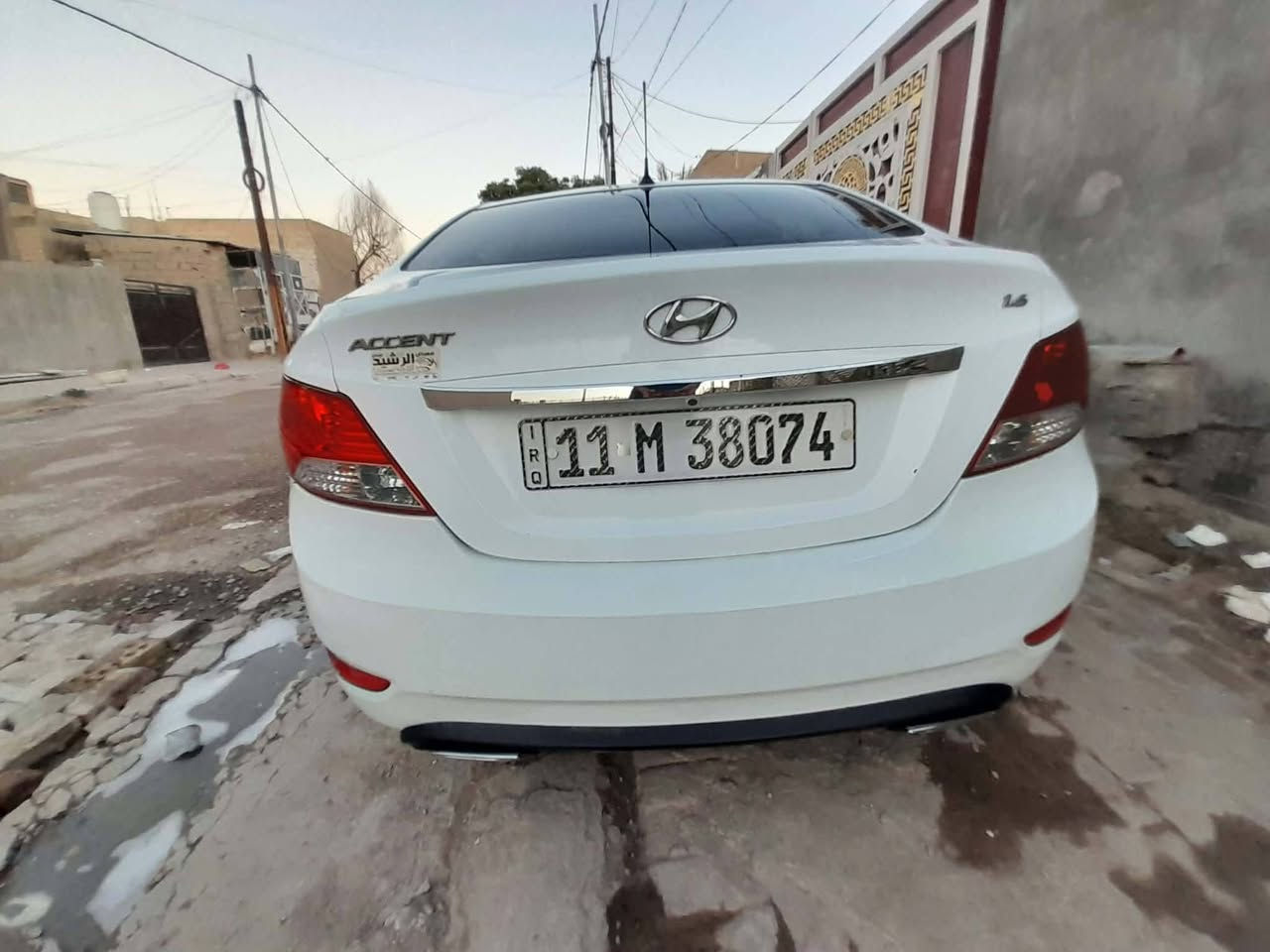 سلام عليكم سياره كلش حلوه 
موديل 15 بسمي 
لايت زنون 
ارضيه تغليف 
دوشمه كشنات تخبل
شاشه وكامره دوار 
حداديه لوك 
ويل كروم زائد تاير بجيس باتري لوك 
يعني بيه بارد تجي وتشوفه ولامبين 
تبريد ثلج محرك وكير خير من الله 
سياره مابيه خياس ولا تكشير حلوه سياره 
يعني ربع متذب عليه شاهد الله 
السعر ب ١٠٨ بيه مجال يعني بيه شويه مجال وكلشي اكو بسوك يعجبك الكاتبه خابر ميعجبك اعبر المنشور 
رقمي *********** صاحب السياره عباس الجبوري
